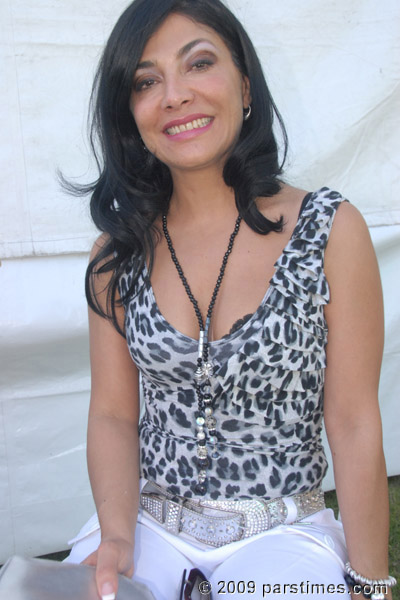 Susan Roshan (April 5, 2009) - by QH